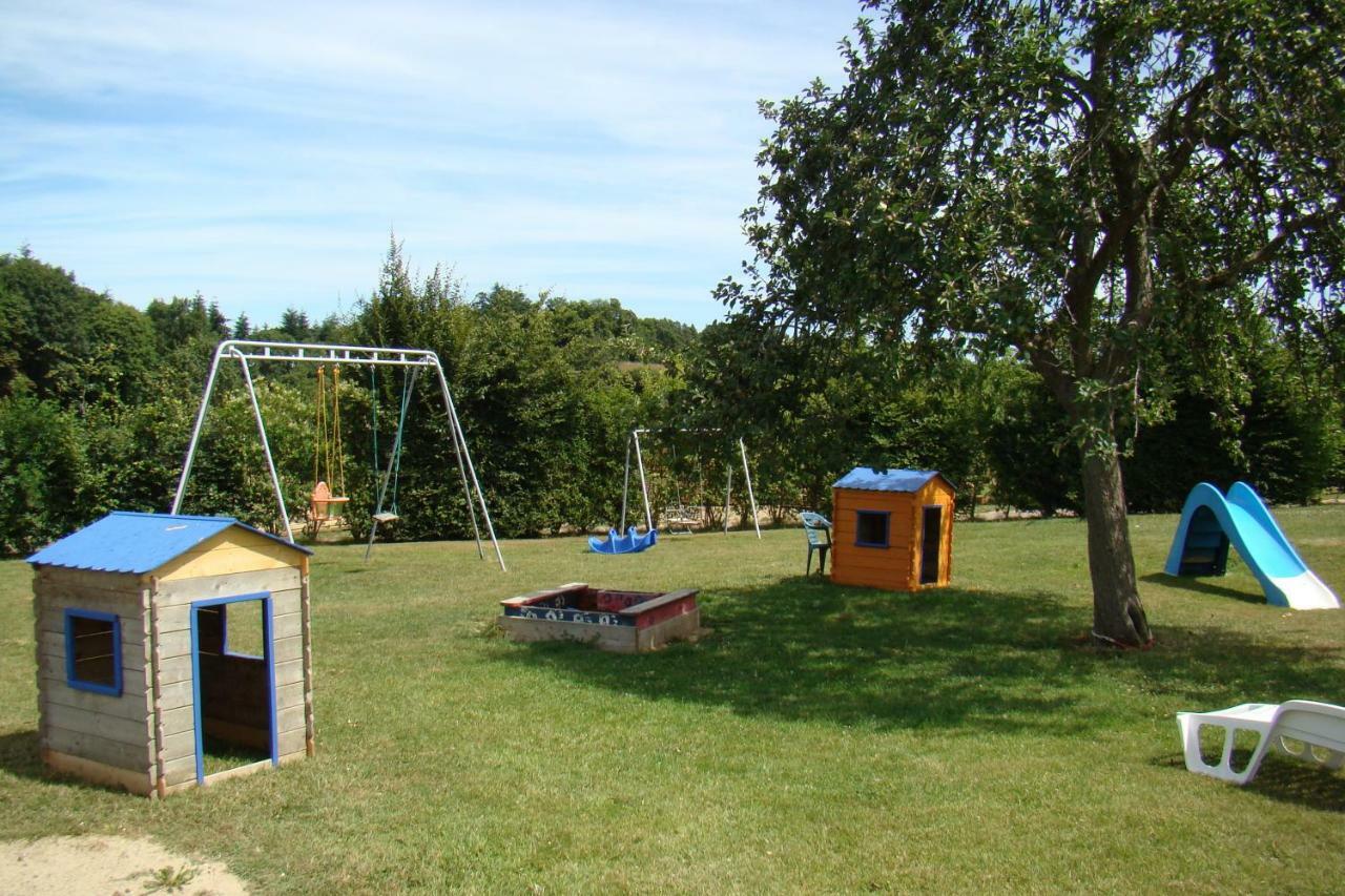 Gite De La Cour Campandre-Valcongrain Exterior photo